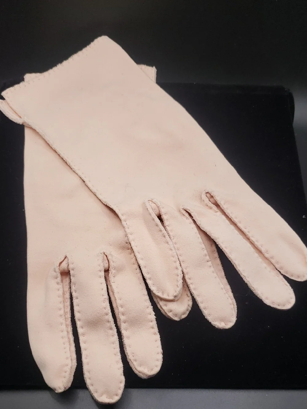 Vintage Classic Women's Light Peach Dress Gloves